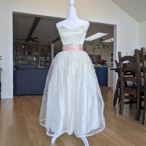 Vintage Gunne Sax Strapless Ivory Satin Tulle Dress